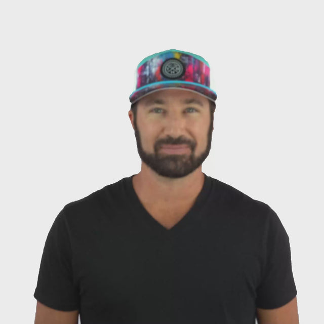 Color Vibes Hat - Flat Bill - Street Art - Neon Blue / Neon Green Blue / White - Laser Mesh